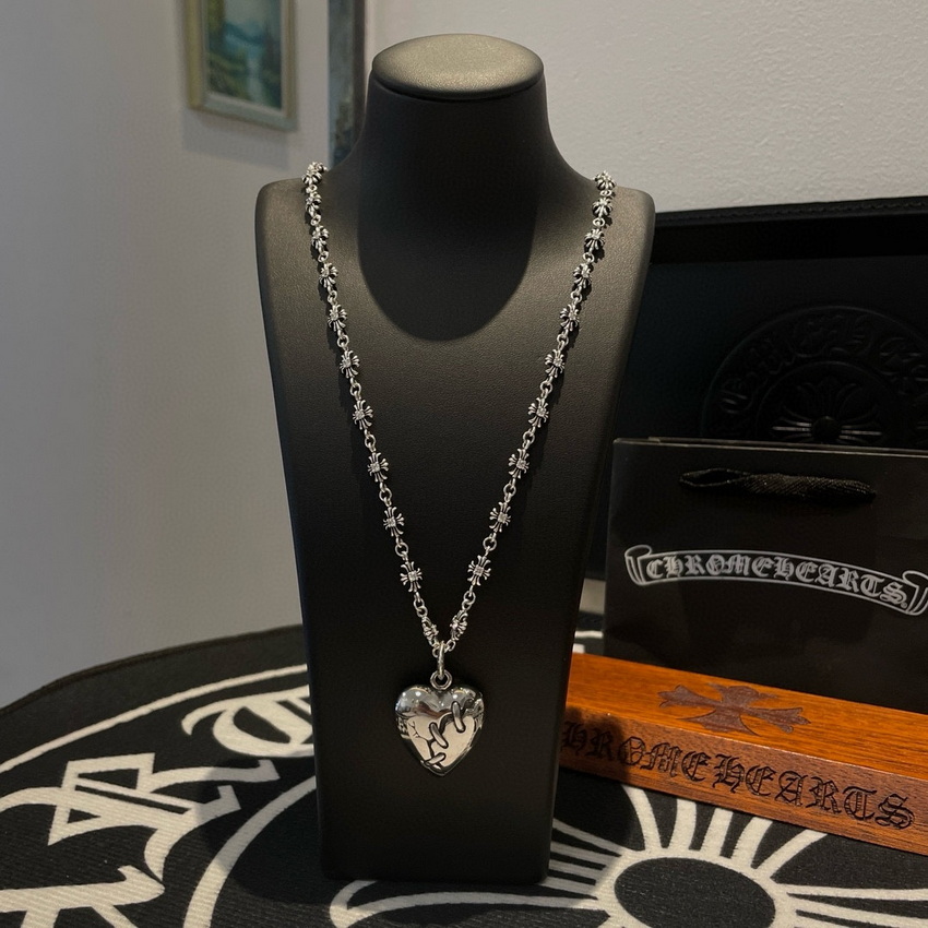 Ch**me He**ts necklace-094