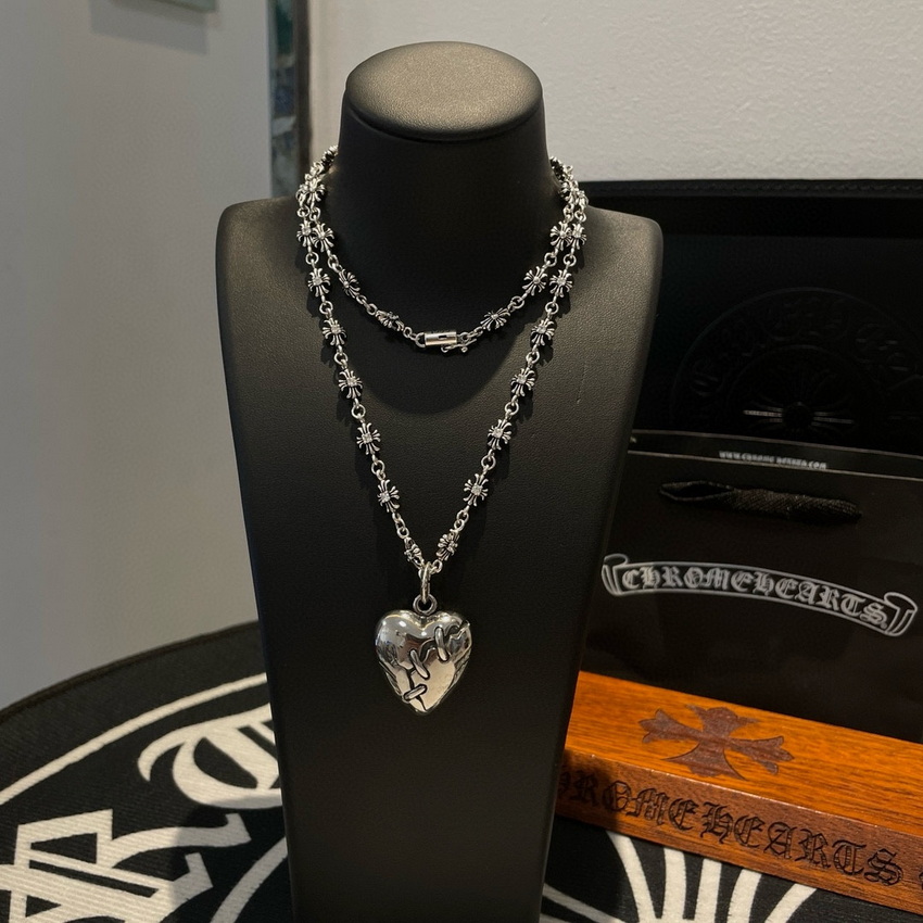 Ch**me He**ts necklace-094