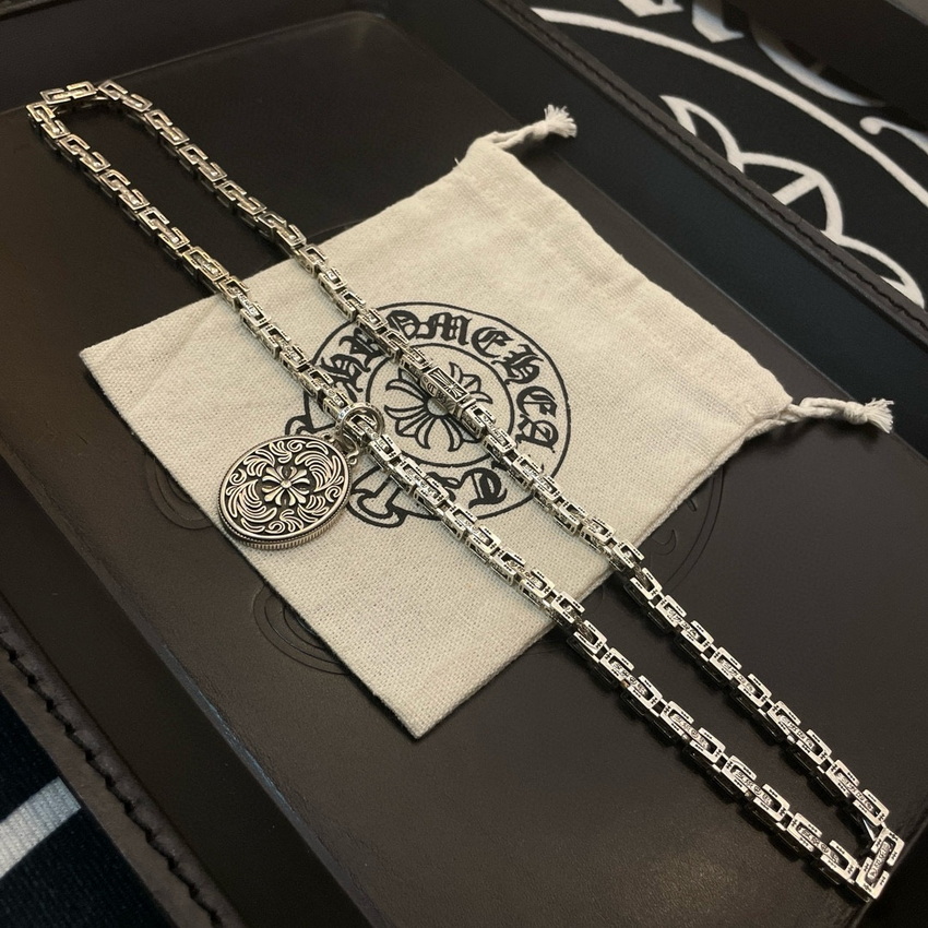 Ch**me He**ts necklace-095