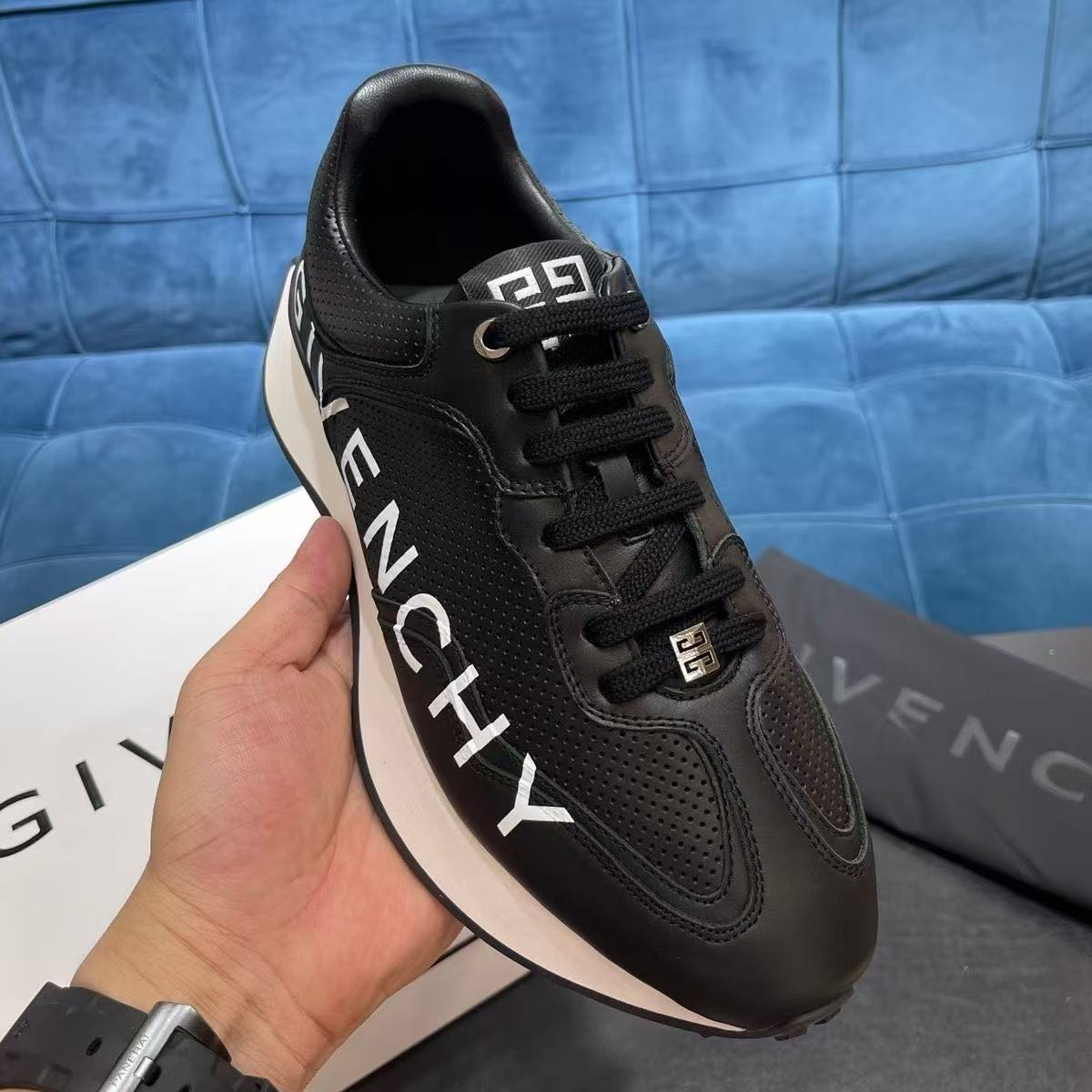 Givenchy Shoes(AAA)-003