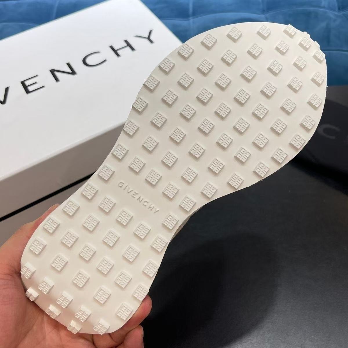 Givenchy Shoes(AAA)-002