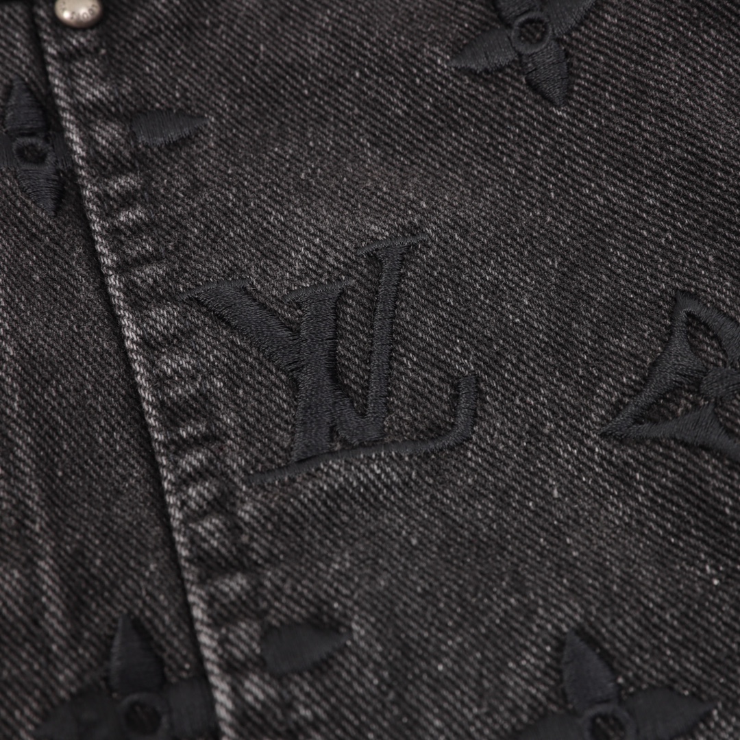 LV Jacket-026