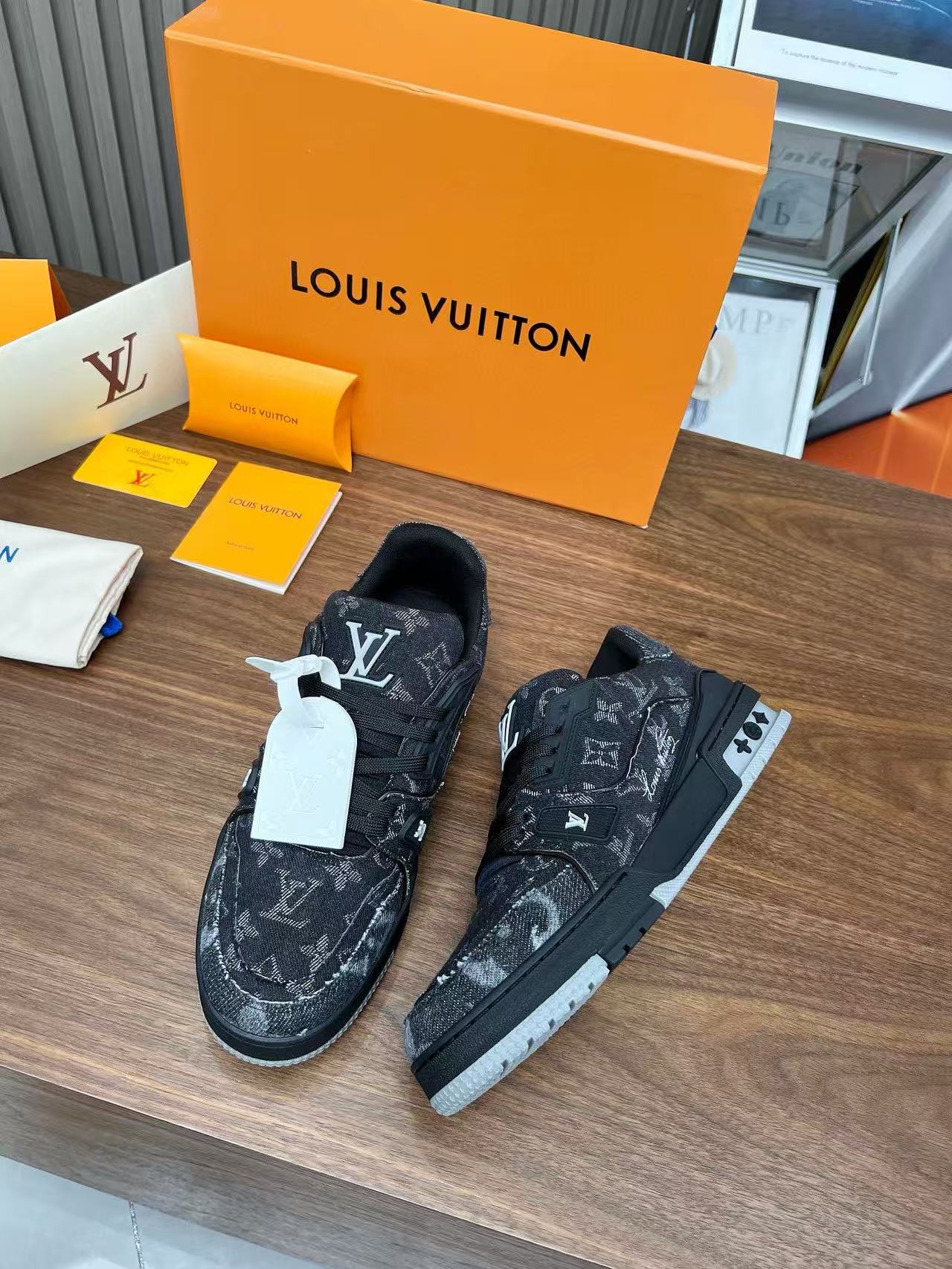LV Shoes(AAA)-1247